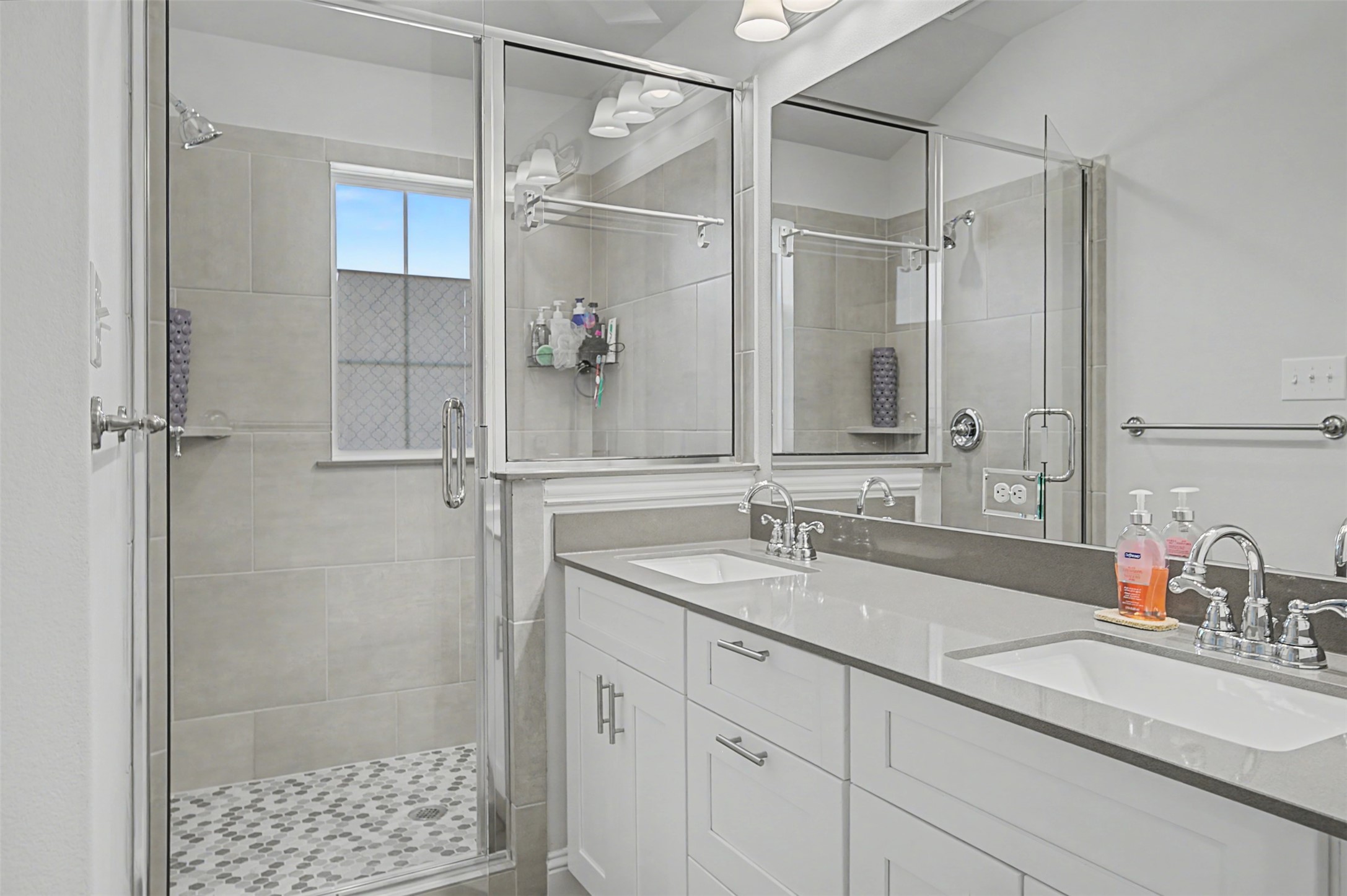 537 Hutchinson Lane Lewisville TX 75077