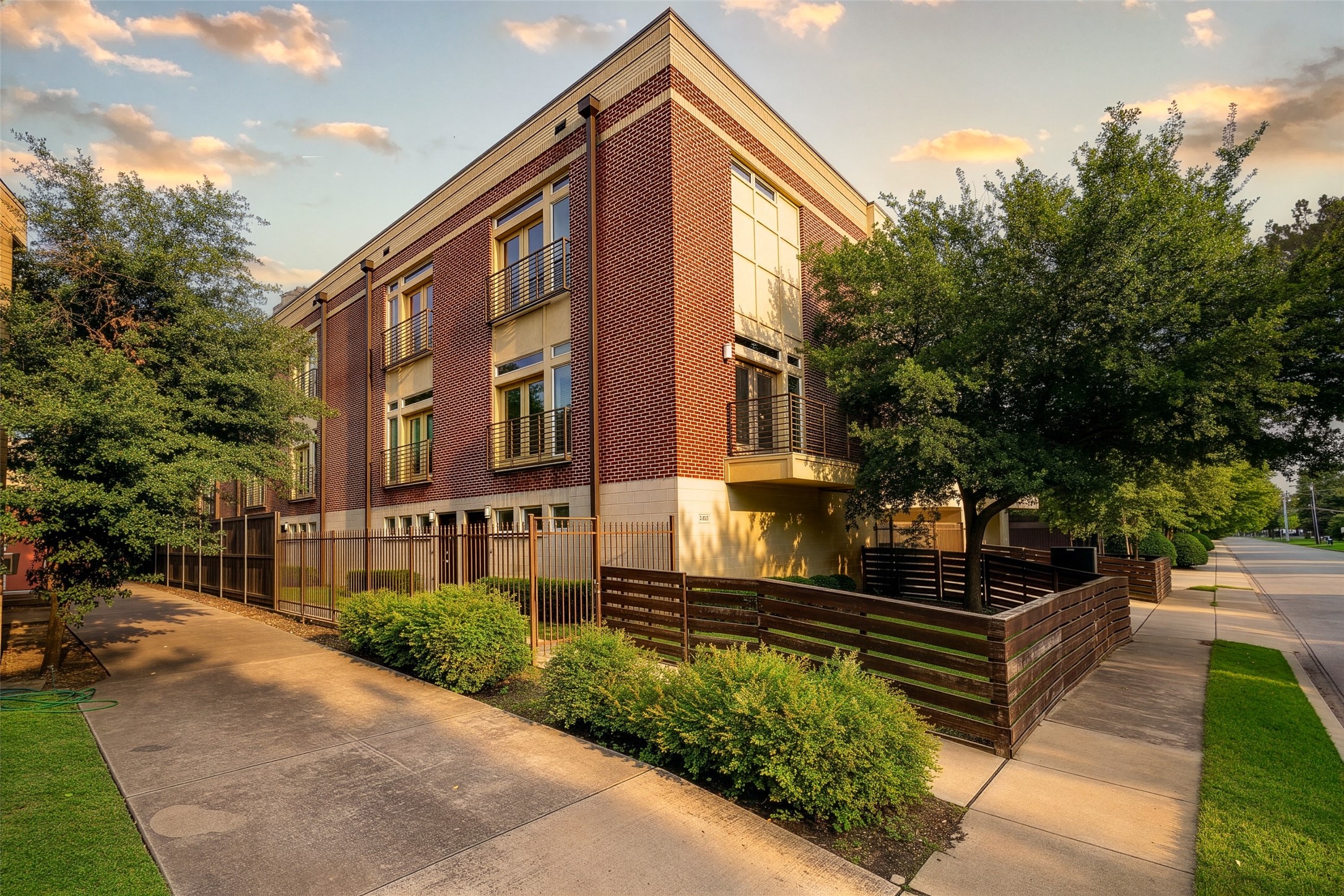 5711 Ross Avenue Dallas TX 75206
