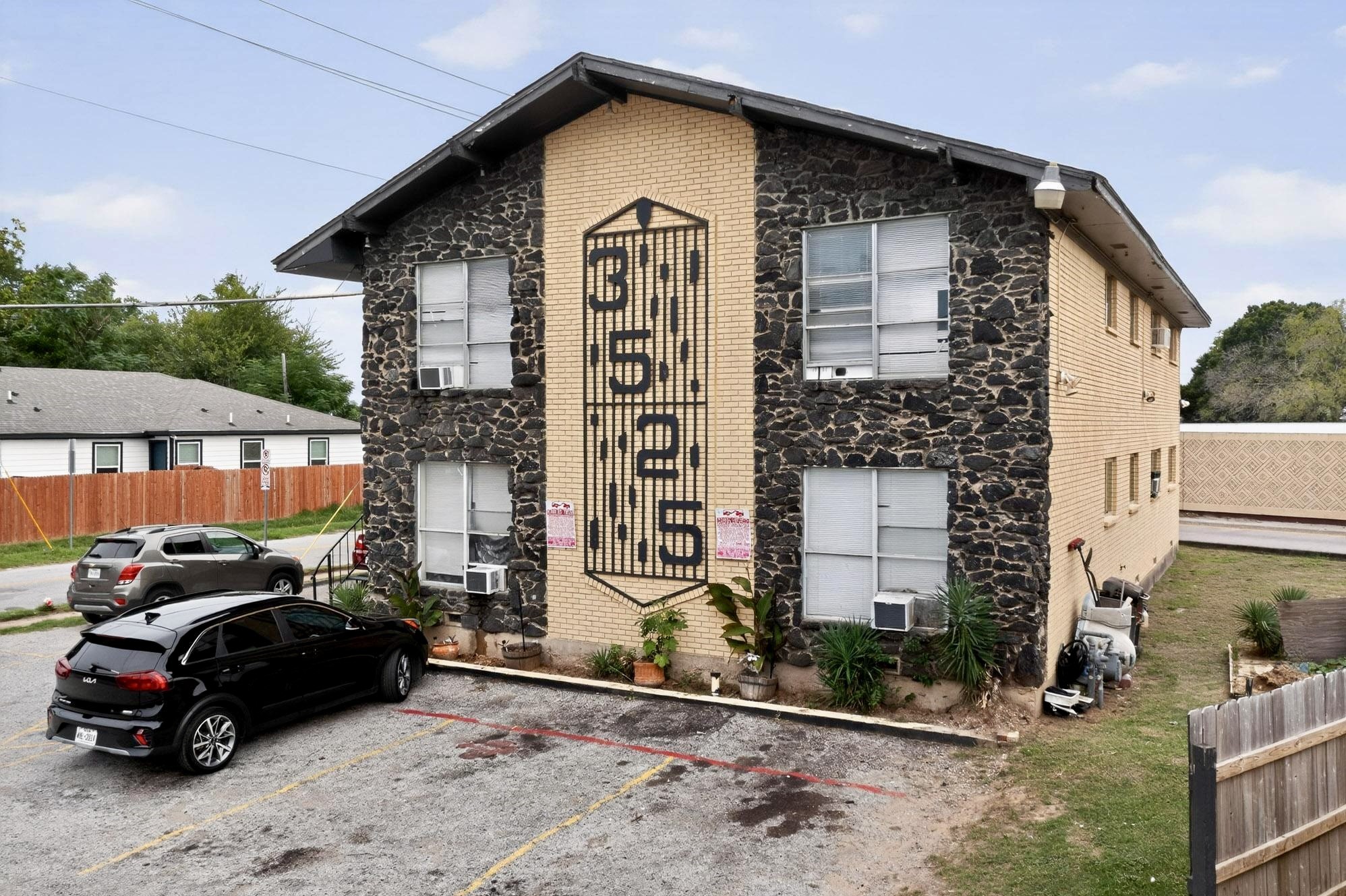 3525 Colonial Avenue Dallas TX 75215