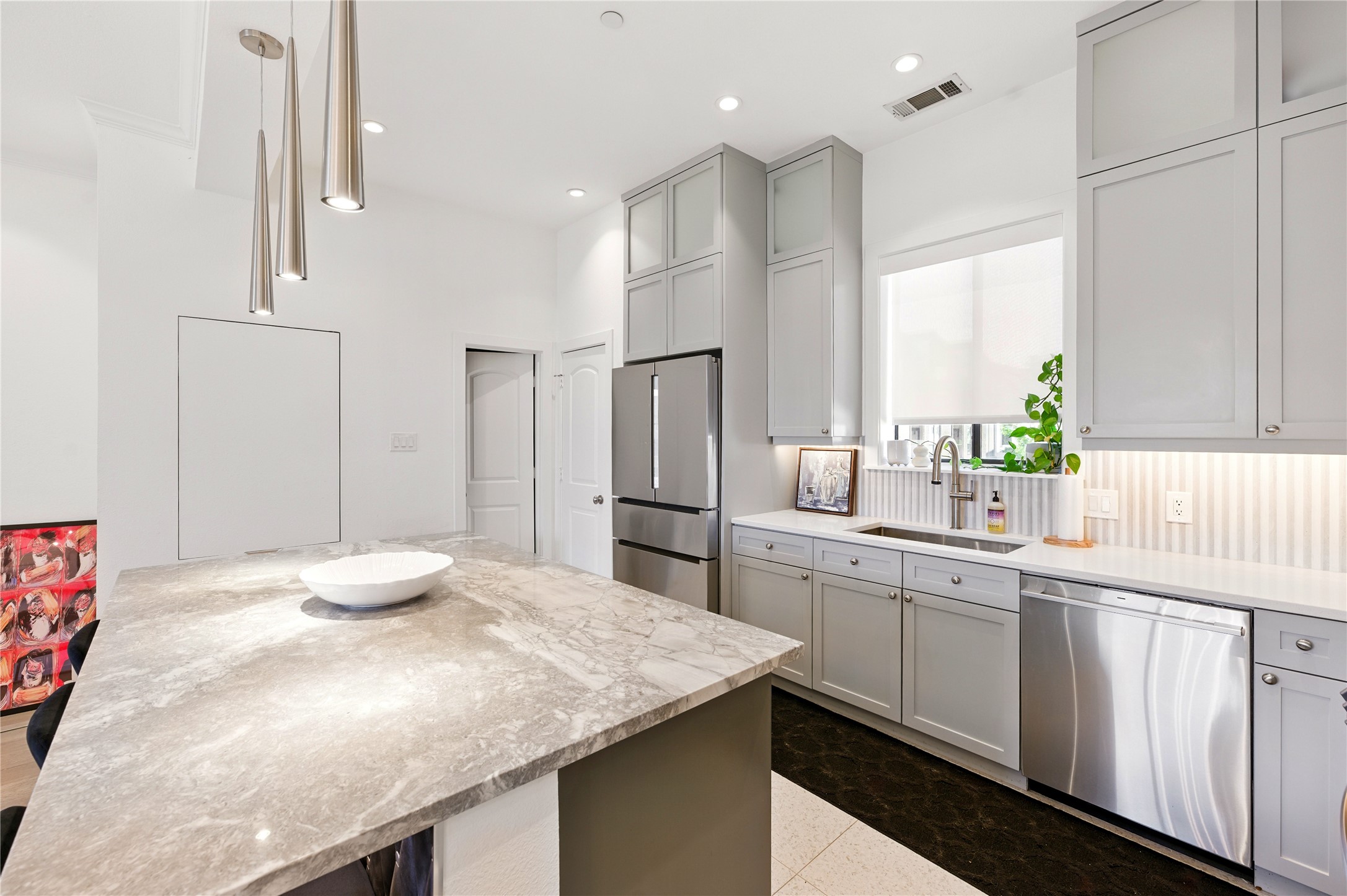 4211 Rawlins Street Dallas TX 75219