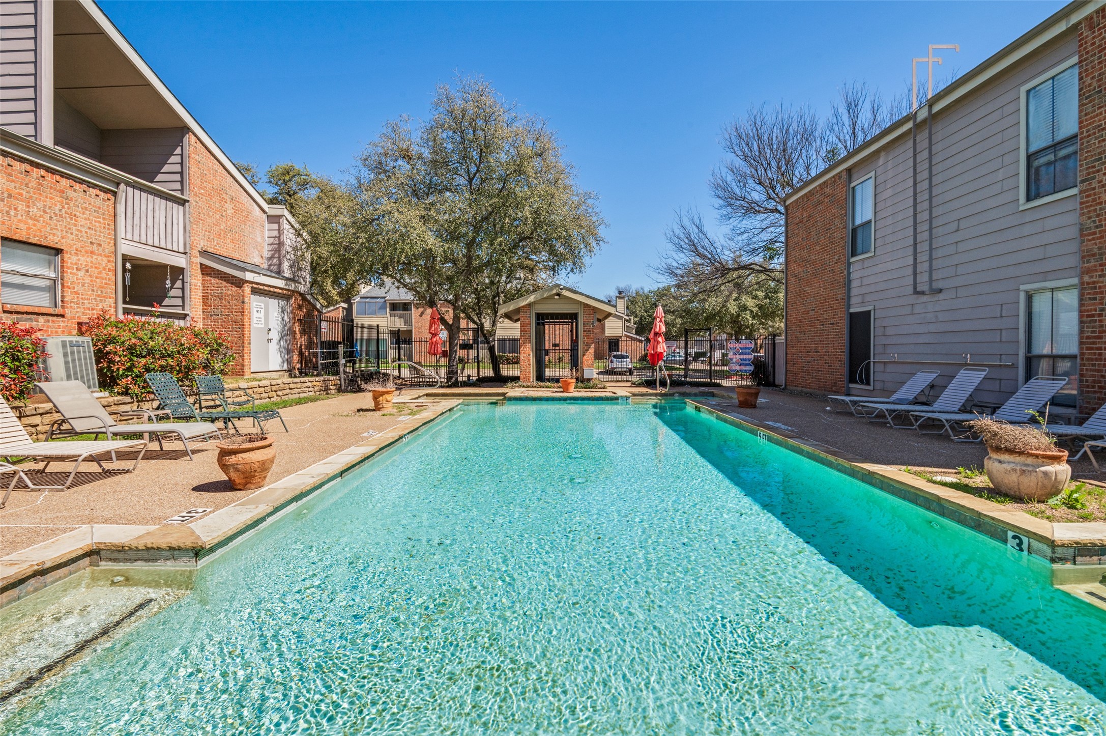2101 Count Fleet Drive Arlington TX 76011