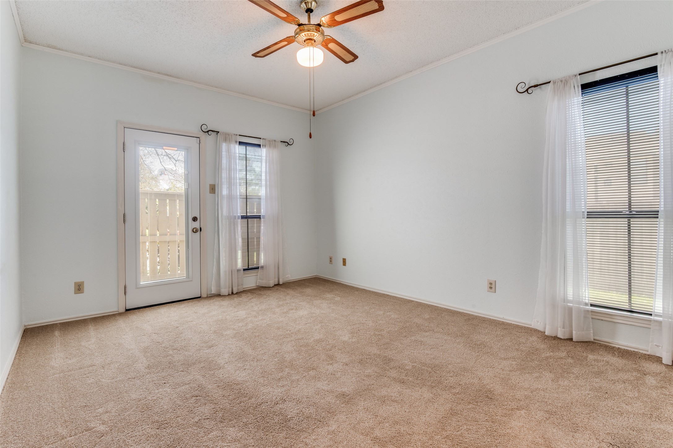 2101 Count Fleet Drive Arlington TX 76011