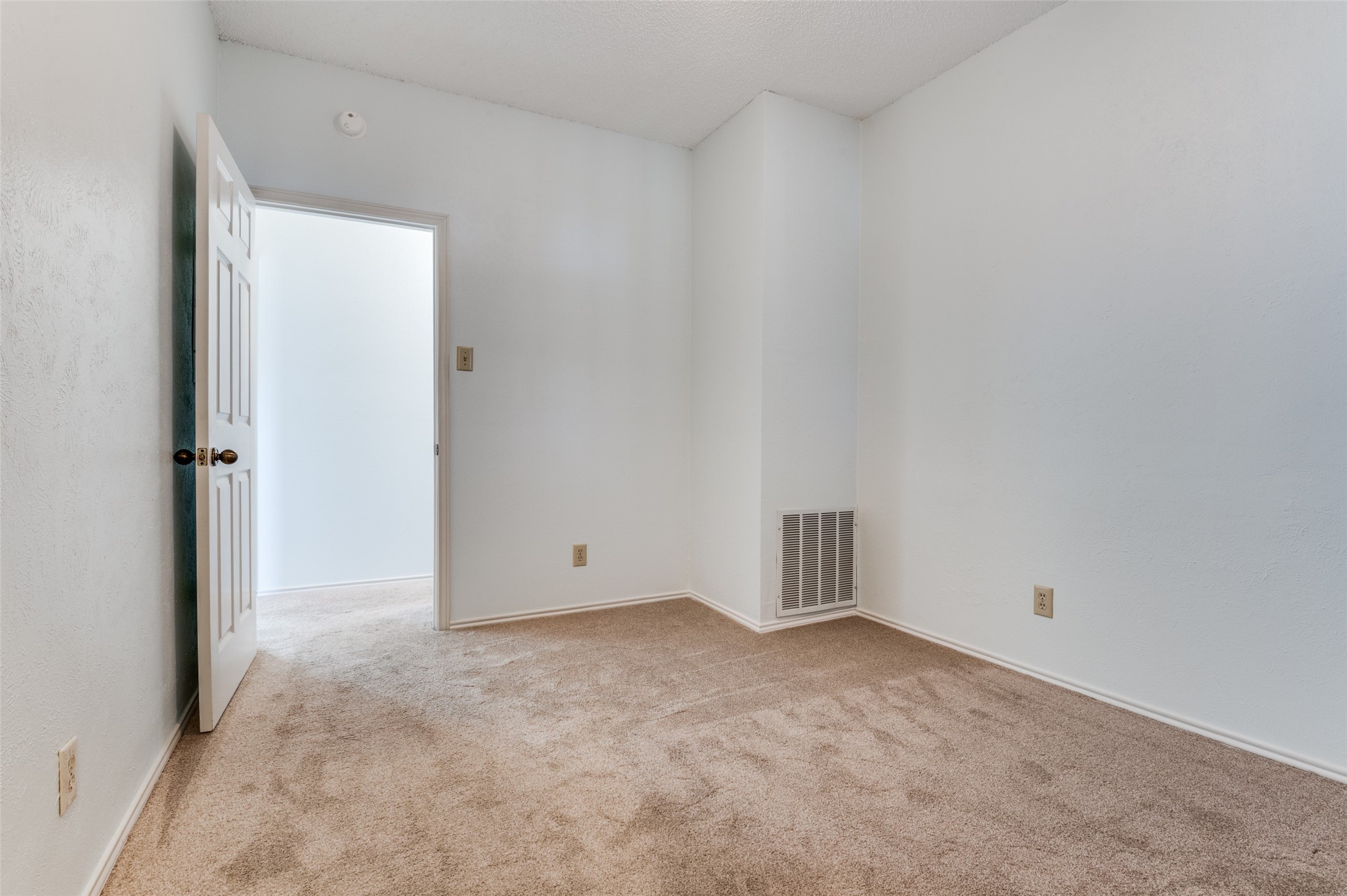 2101 Count Fleet Drive Arlington TX 76011
