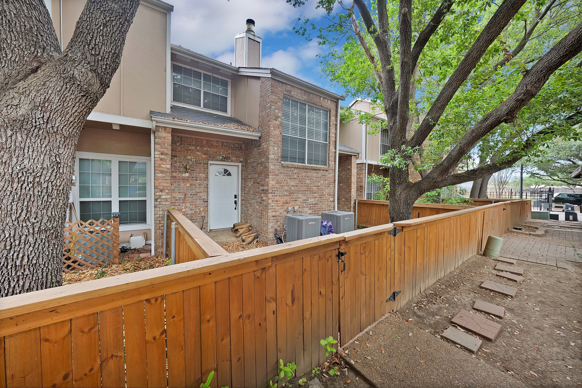 2405 Northlake Court Irving TX 75038
