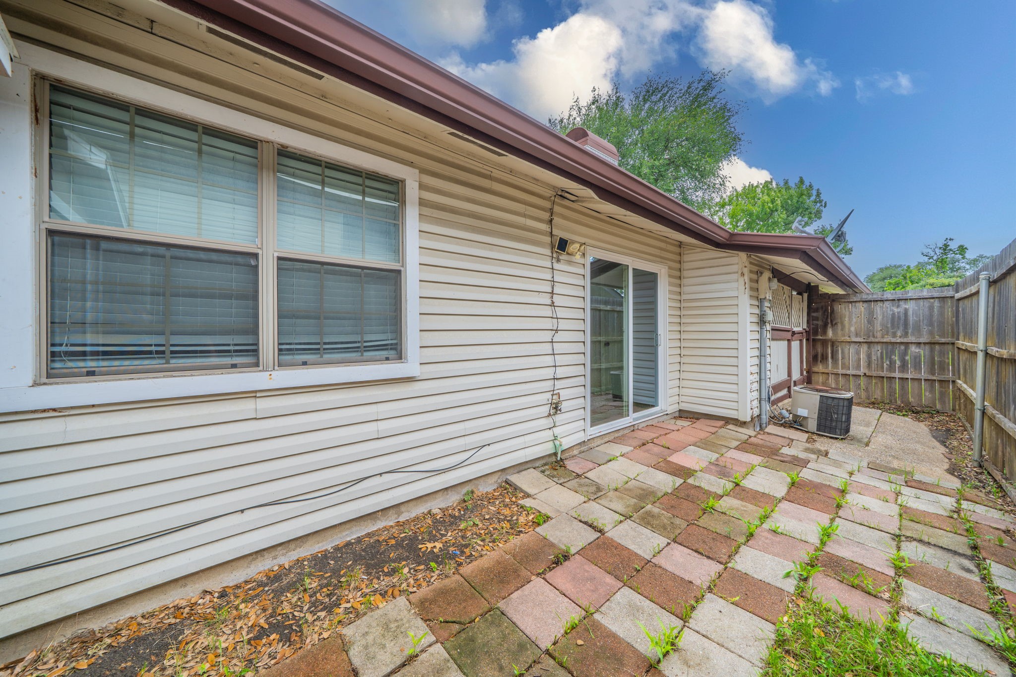 708 Baruna Circle Garland TX 75043