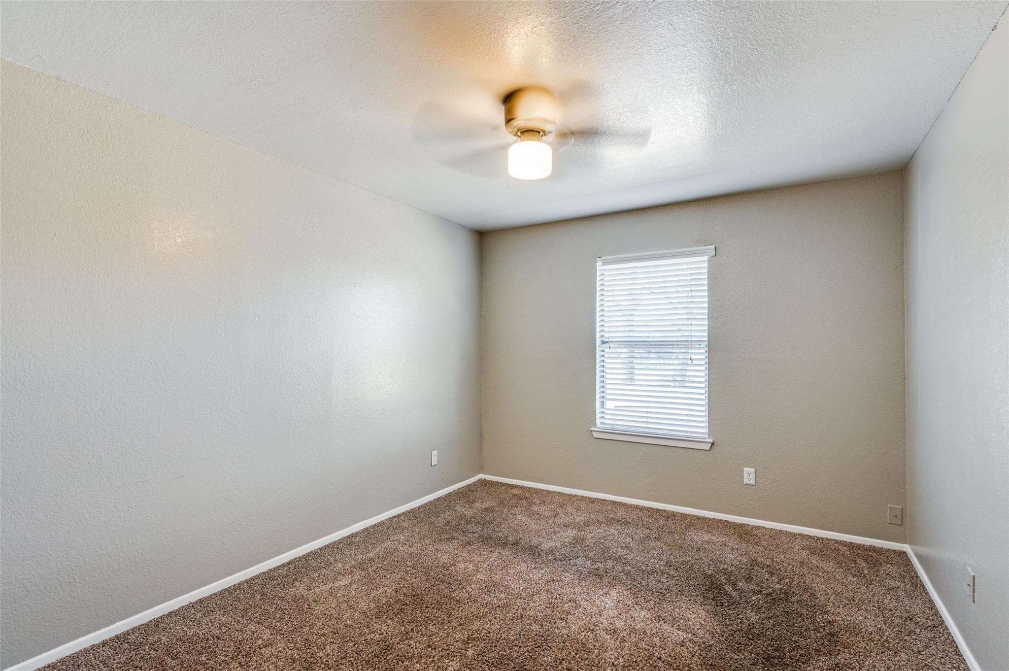 1122 Millview Arlington TX 76012