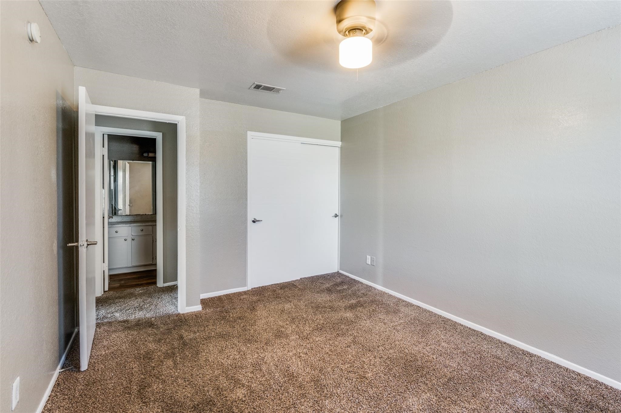 1122 Millview Arlington TX 76012