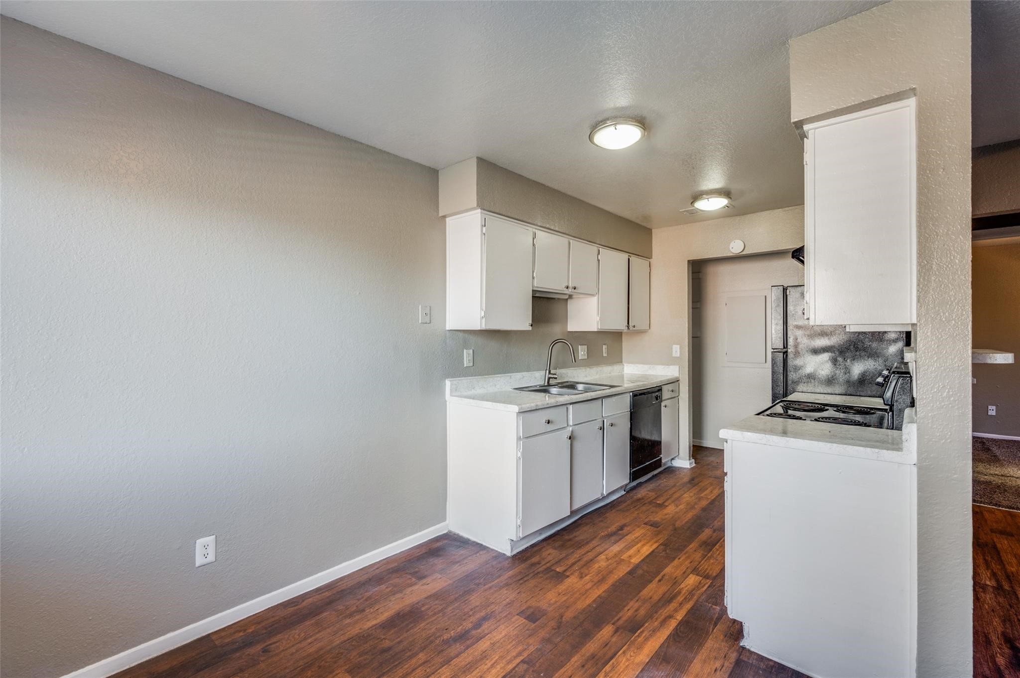 1122 Millview Arlington TX 76012