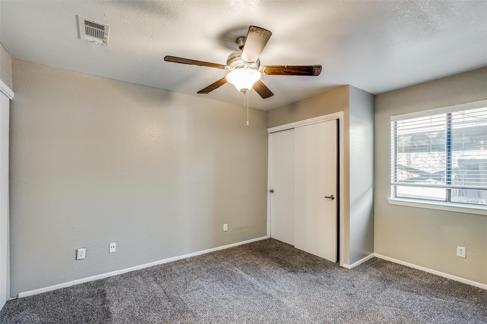1122 Millview Arlington TX 76012