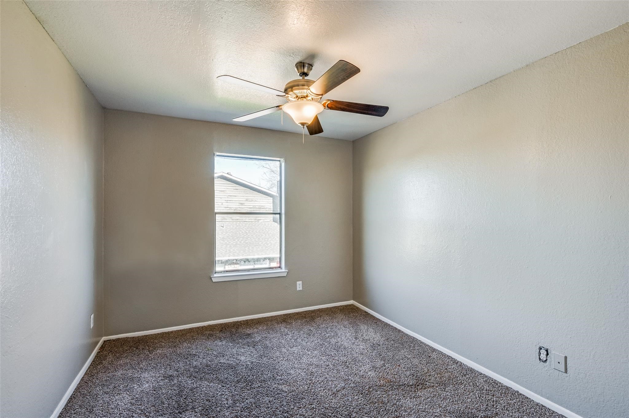 1122 Millview Arlington TX 76012