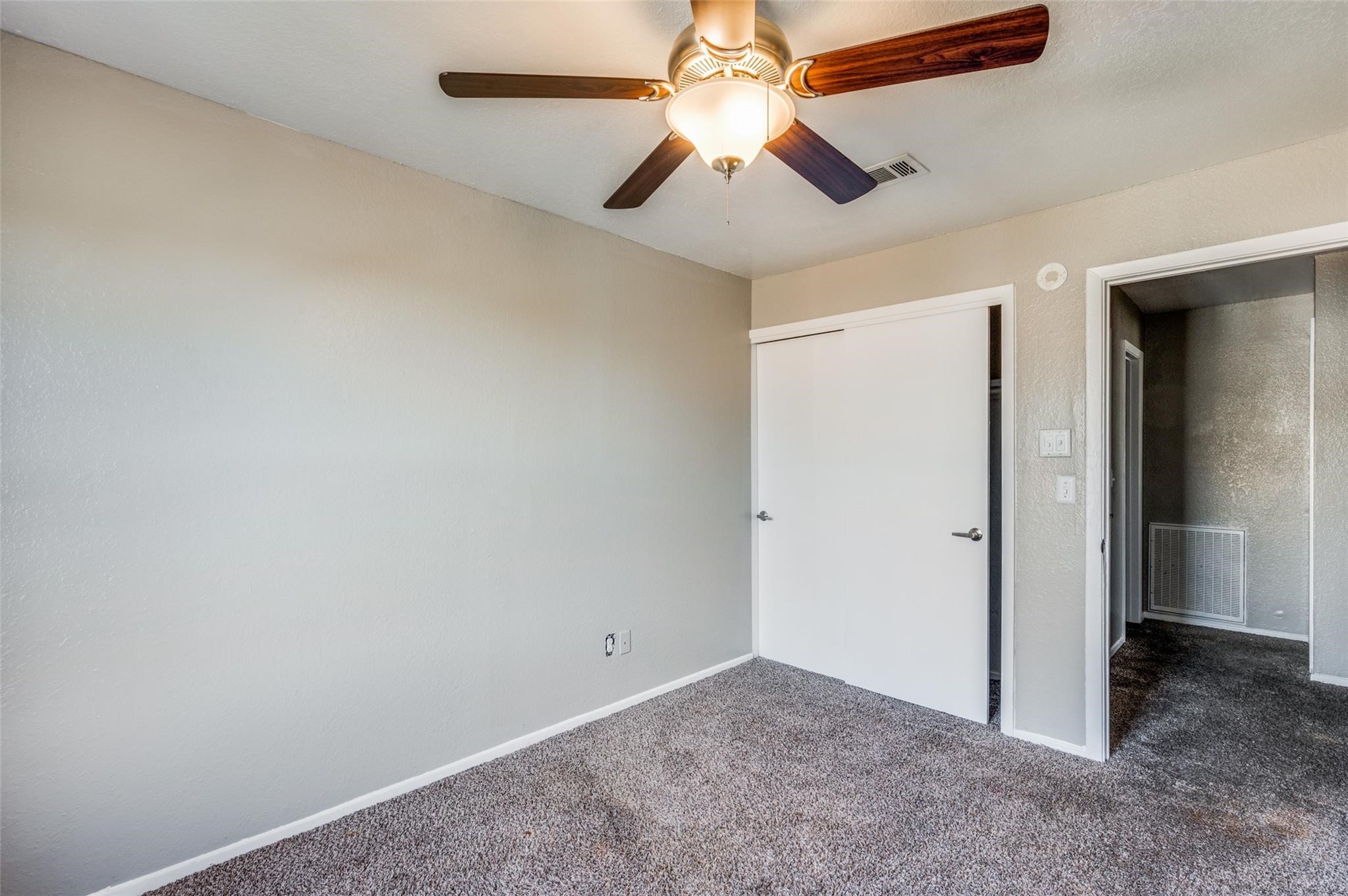 1122 Millview Arlington TX 76012