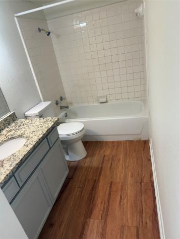 2016 Westbain Drive Arlington TX 76015