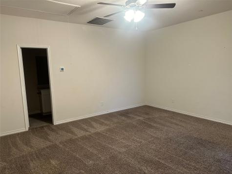 2402 Siskiyou Street Lewisville TX 75056
