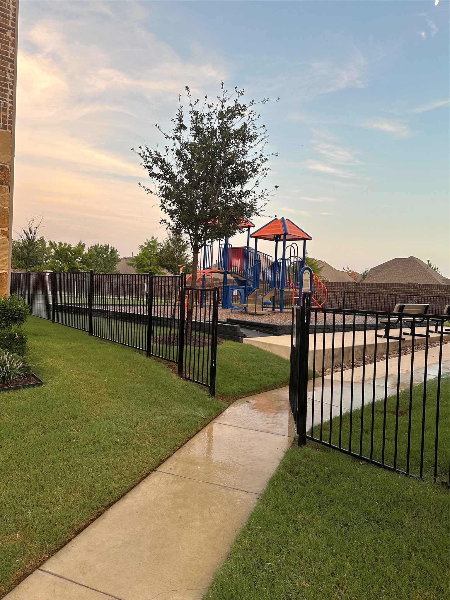 2402 Siskiyou Street Lewisville TX 75056