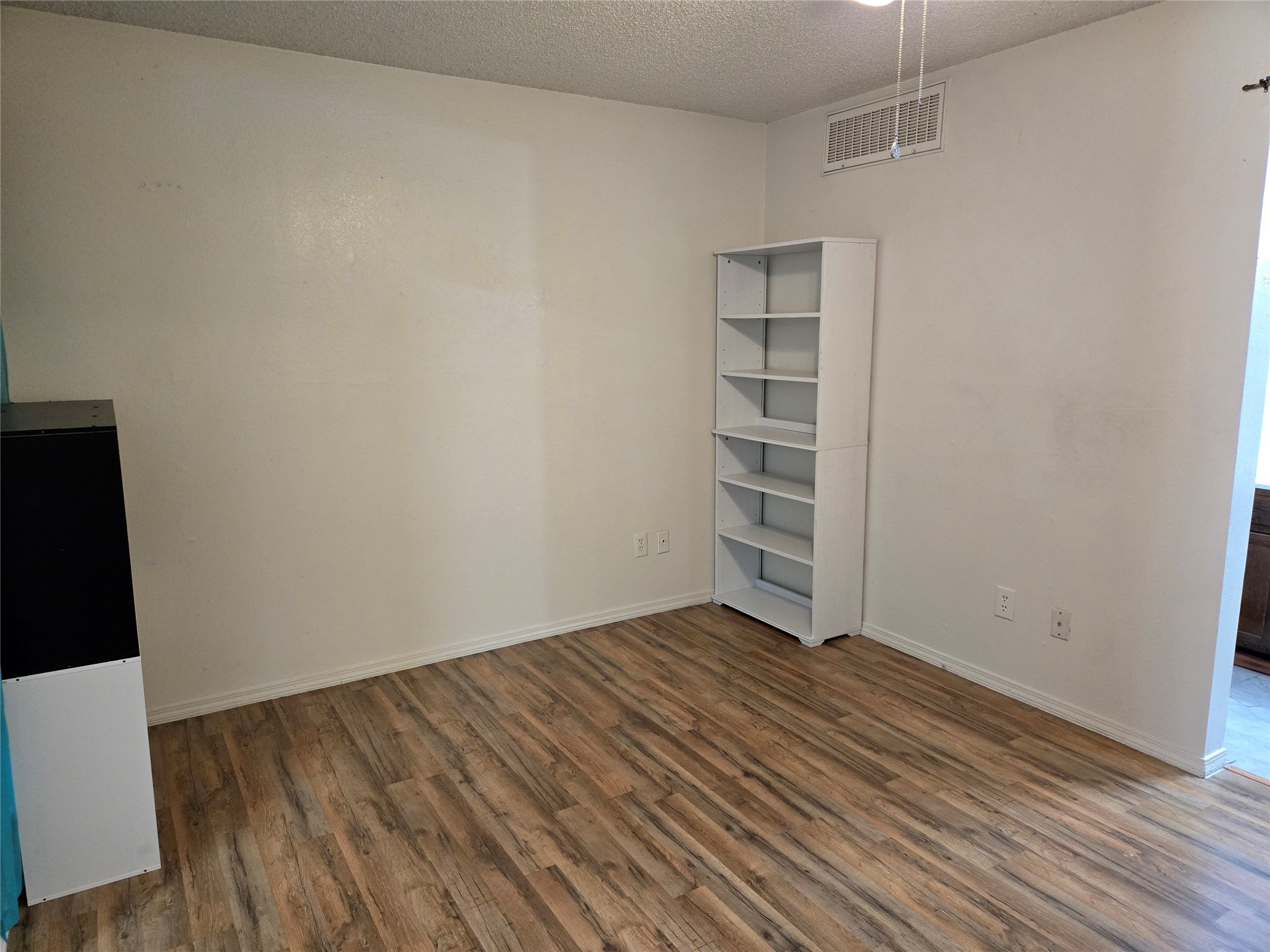 9835 Walnut Street Dallas TX 75243