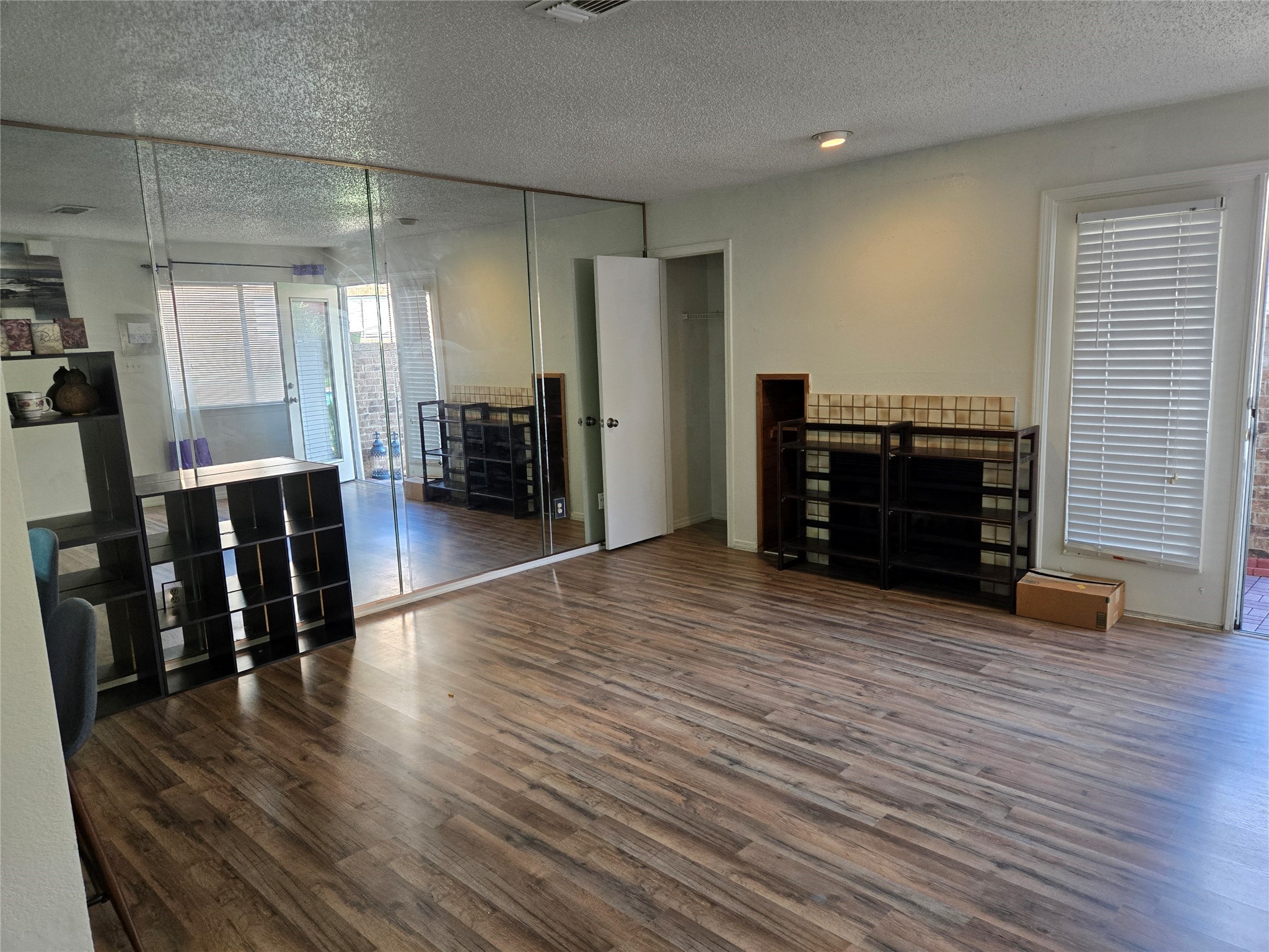 9835 Walnut Street Dallas TX 75243