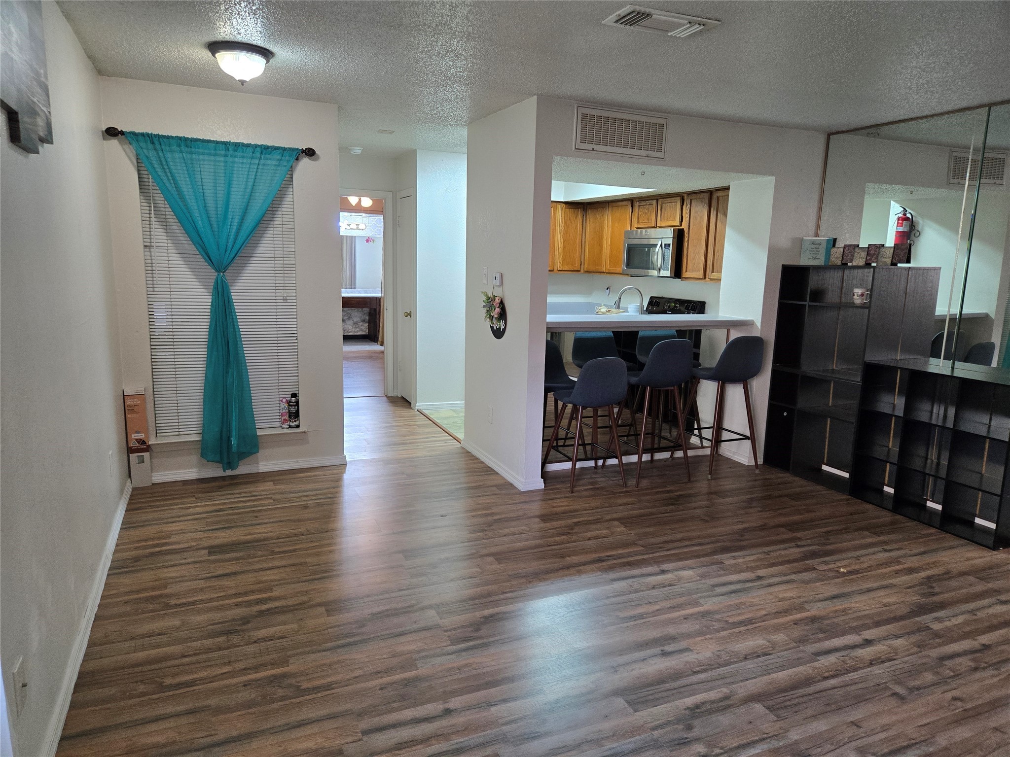 9835 Walnut Street Dallas TX 75243