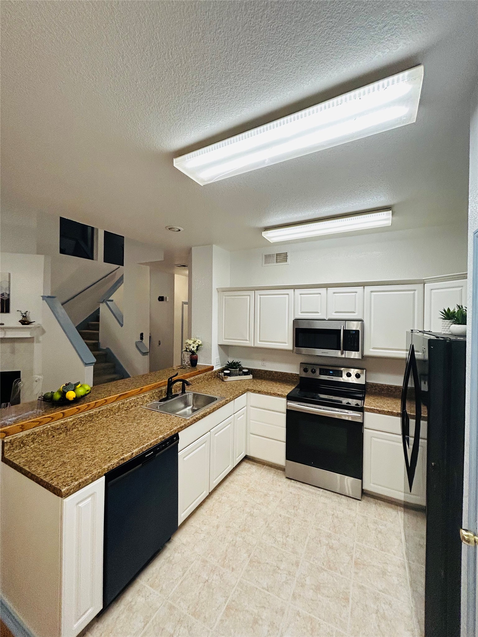 1010 Cheddar Court Arlington TX 76017