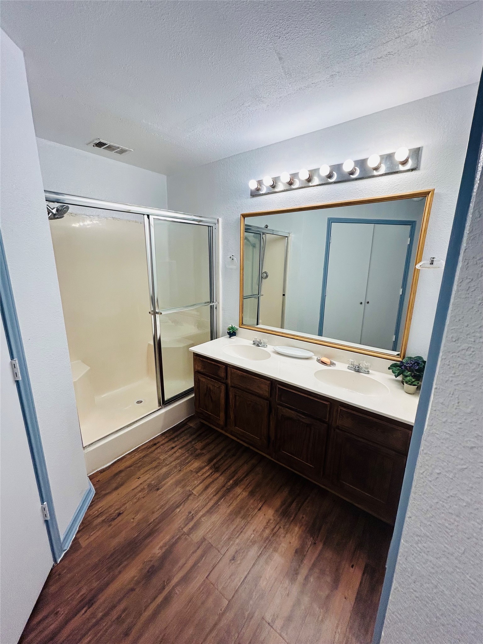 1010 Cheddar Court Arlington TX 76017