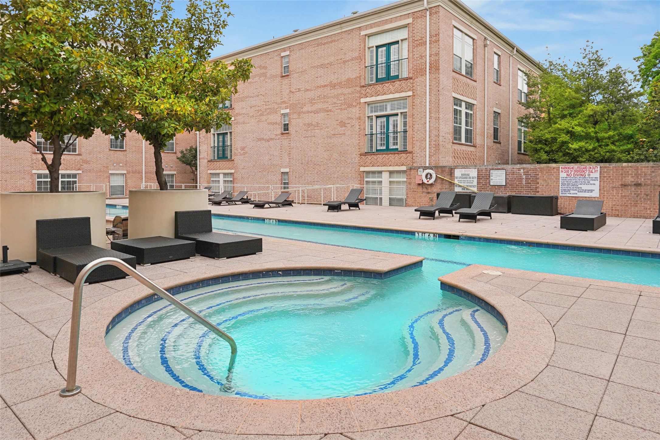 2305 Worthington Street Dallas TX 75204
