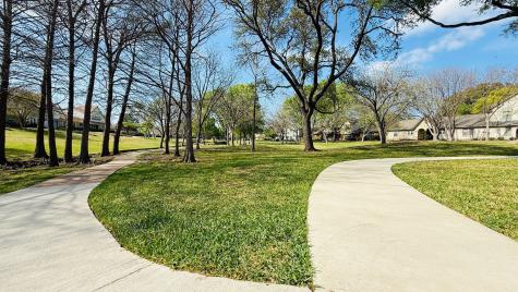 4812 Rollingwood Court Garland TX 75043