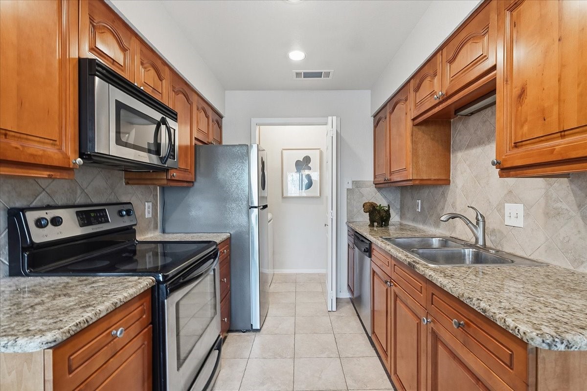 5642 Cedar Creek Drive Benbrook TX 76109