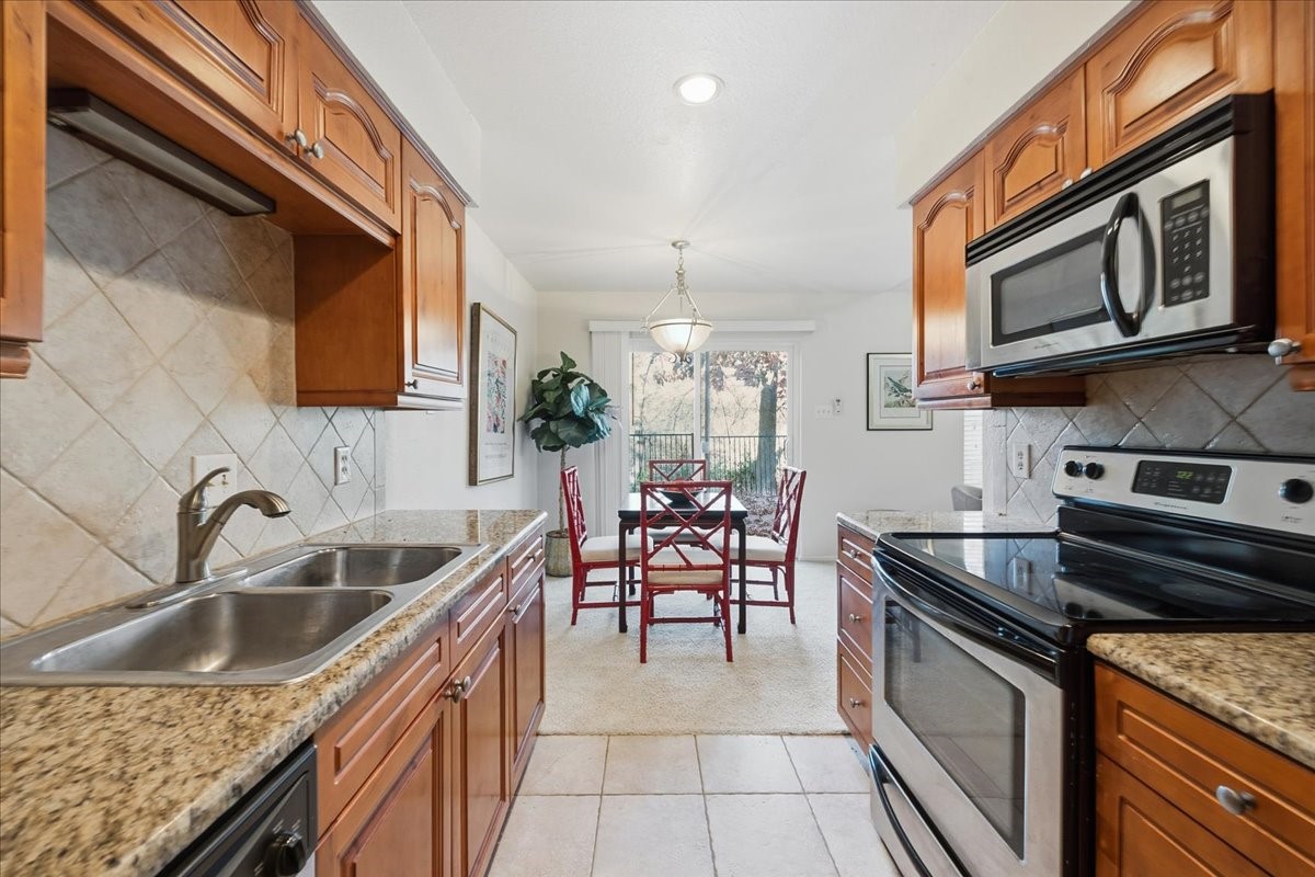 5642 Cedar Creek Drive Benbrook TX 76109