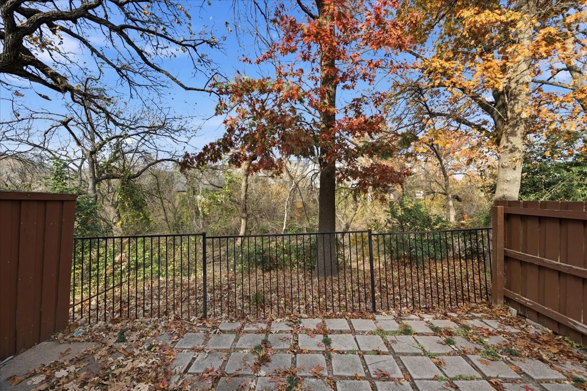 5642 Cedar Creek Drive Benbrook TX 76109