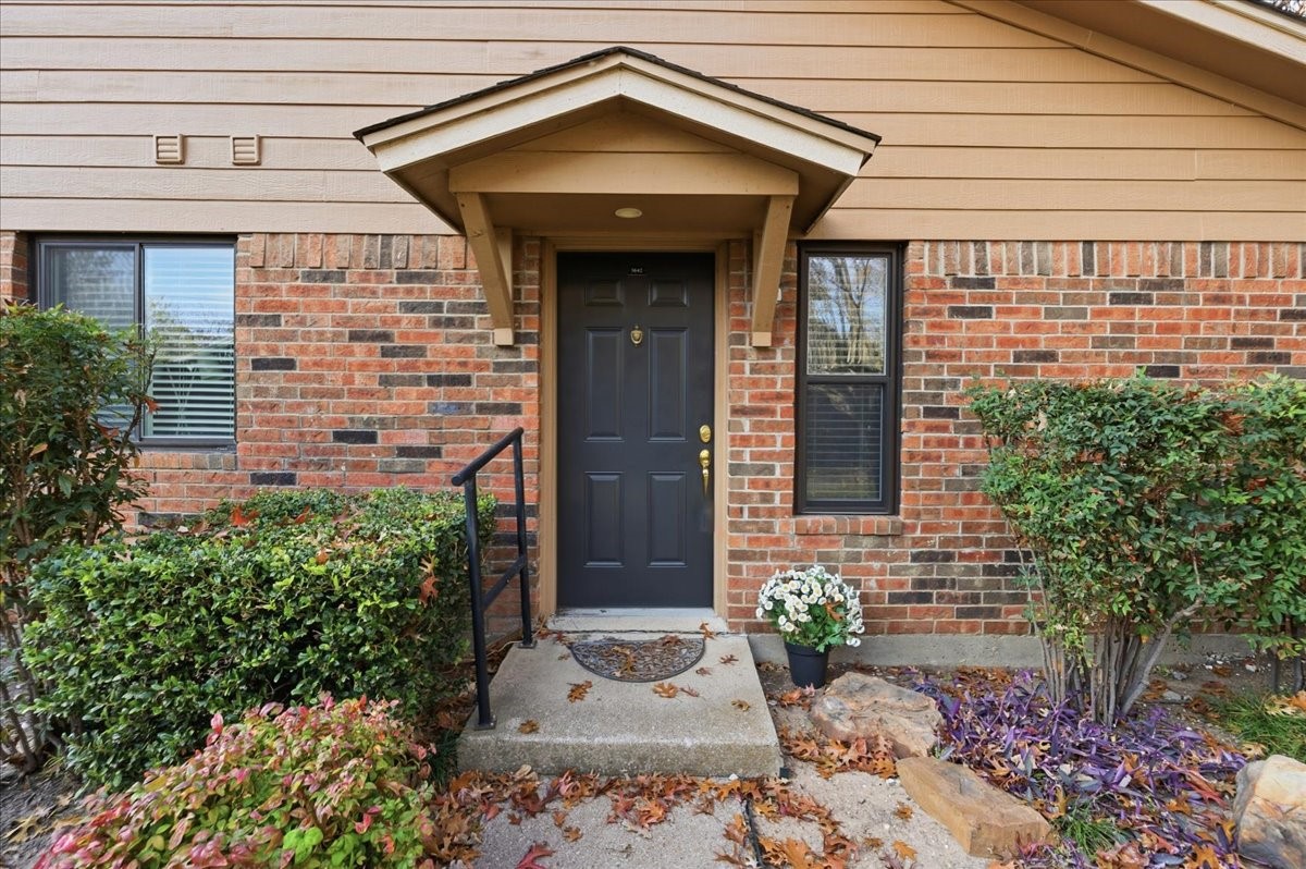 5642 Cedar Creek Drive Benbrook TX 76109