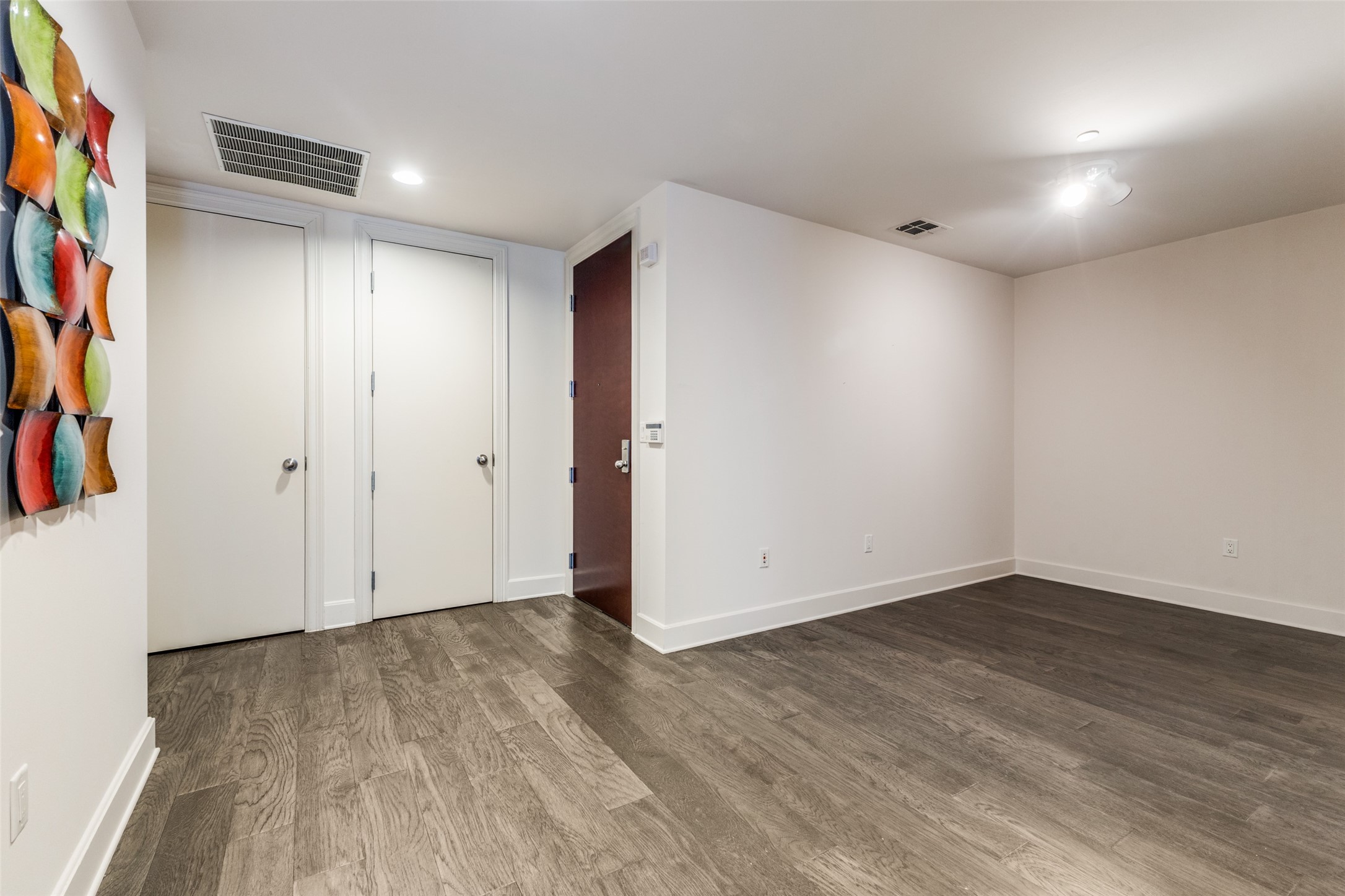 1505 Elm Street Dallas TX 75201