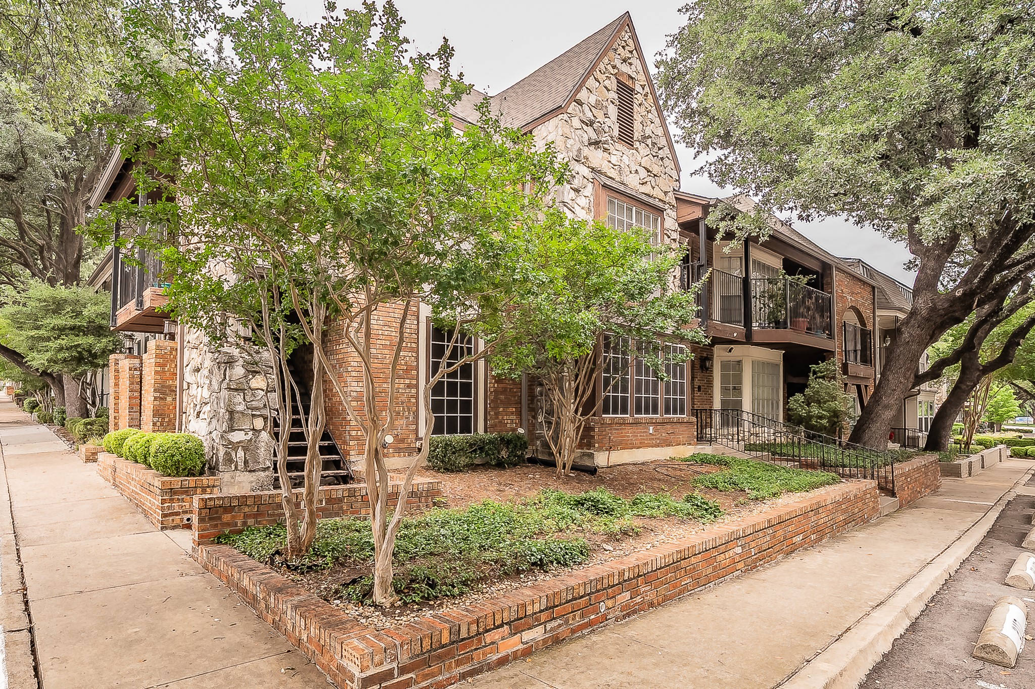 15906 Club Crest Drive Dallas TX 75248