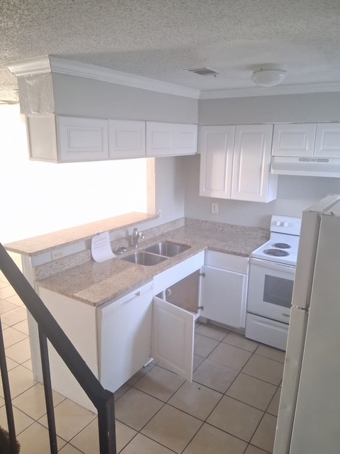 9459 Olde Towne Row Dallas TX 75227