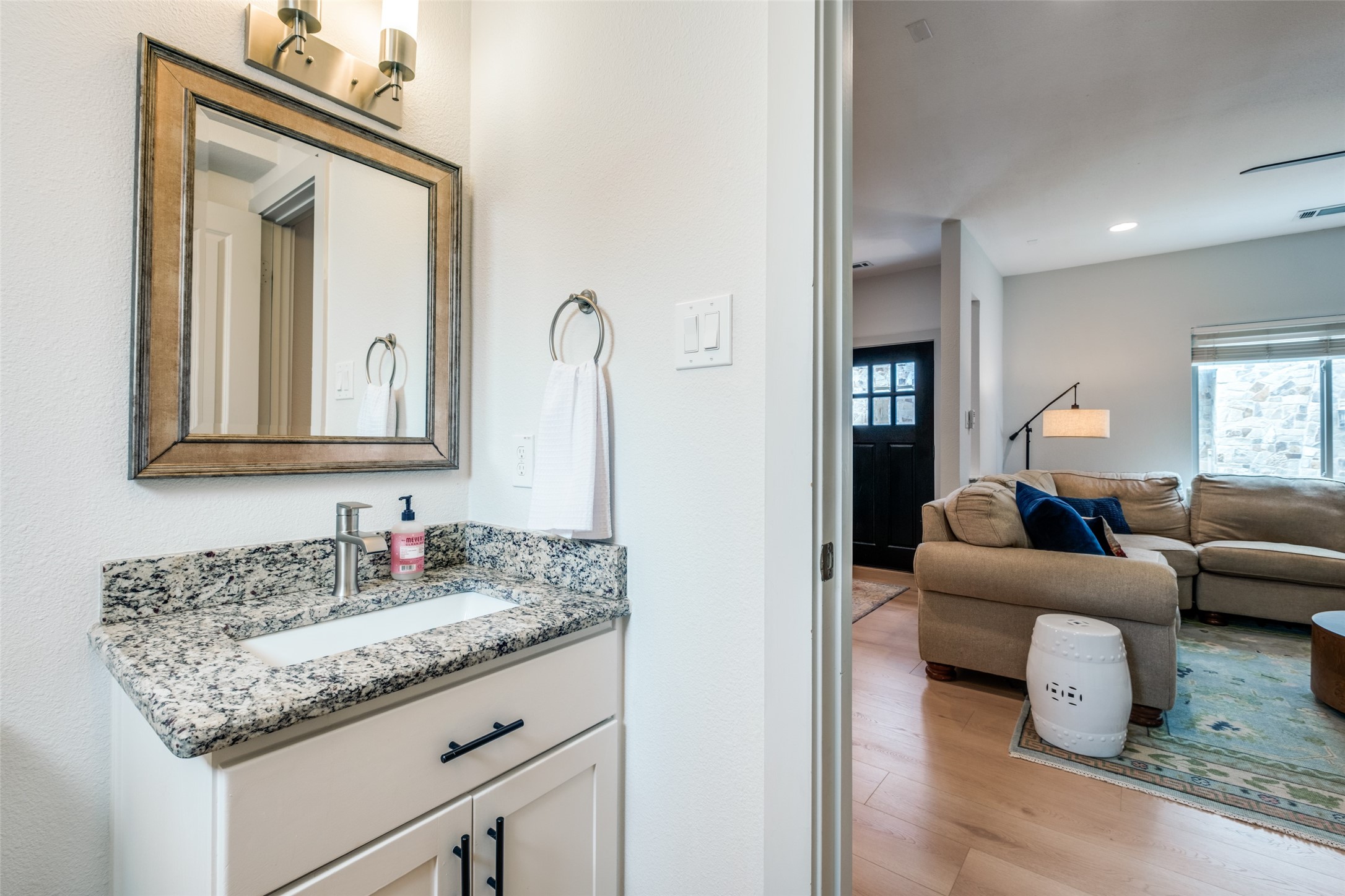 5922 Hudson Street Dallas TX 75206