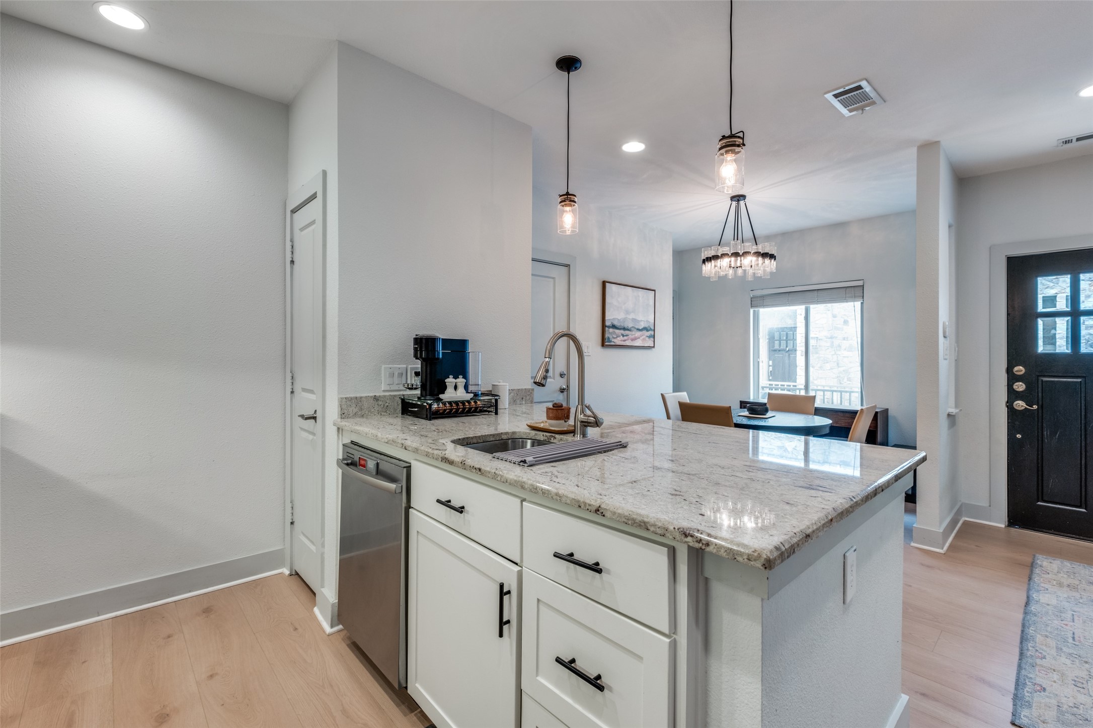 5922 Hudson Street Dallas TX 75206
