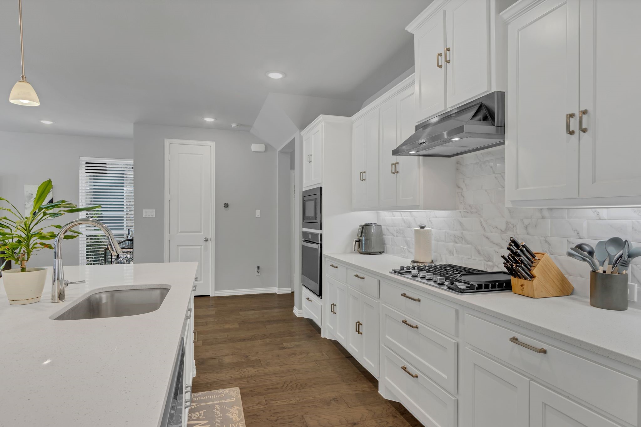 3908 Lucan Lane Lewisville TX 75056