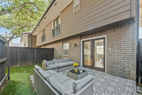 10215 Regal Oaks Drive Dallas TX 75230
