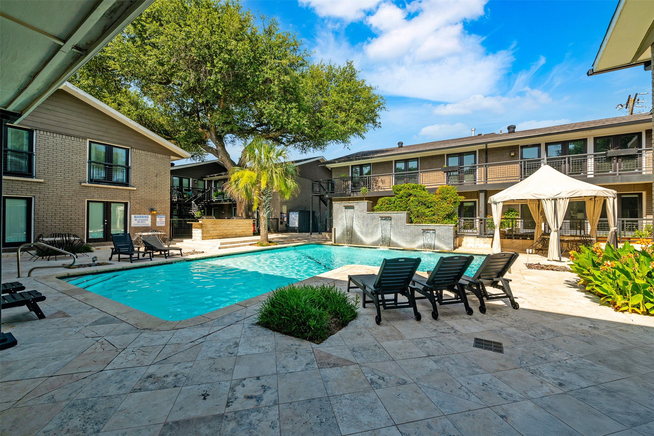 10215 Regal Oaks Drive Dallas TX 75230