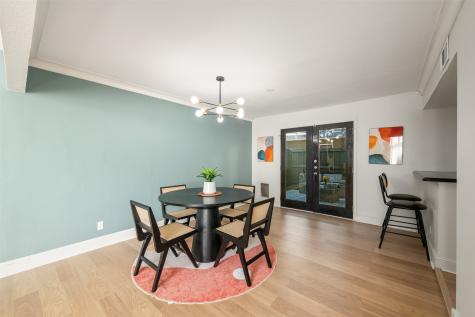 10215 Regal Oaks Drive Dallas TX 75230