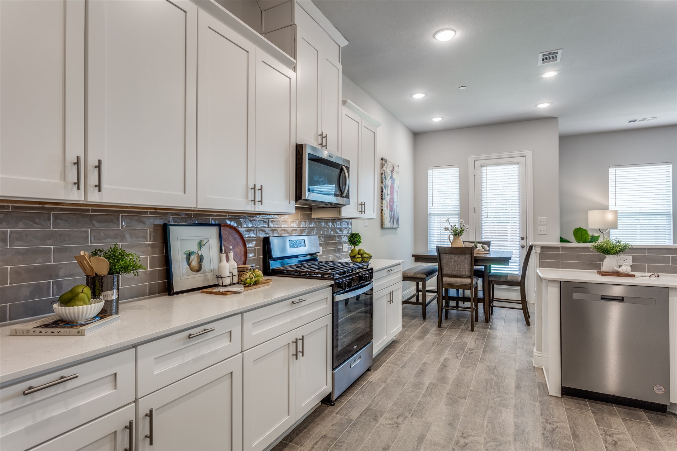 553 Hutchinson Lane Lewisville TX 75077