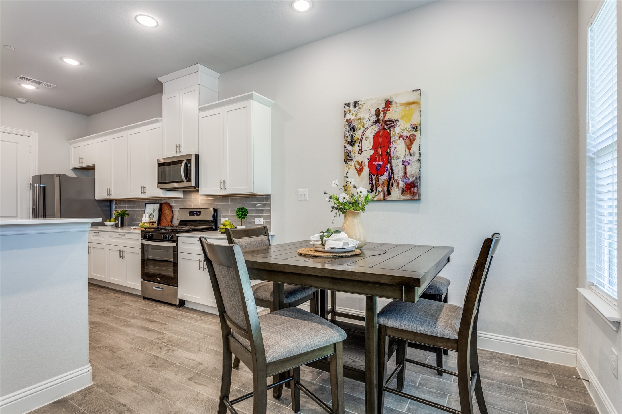 553 Hutchinson Lane Lewisville TX 75077