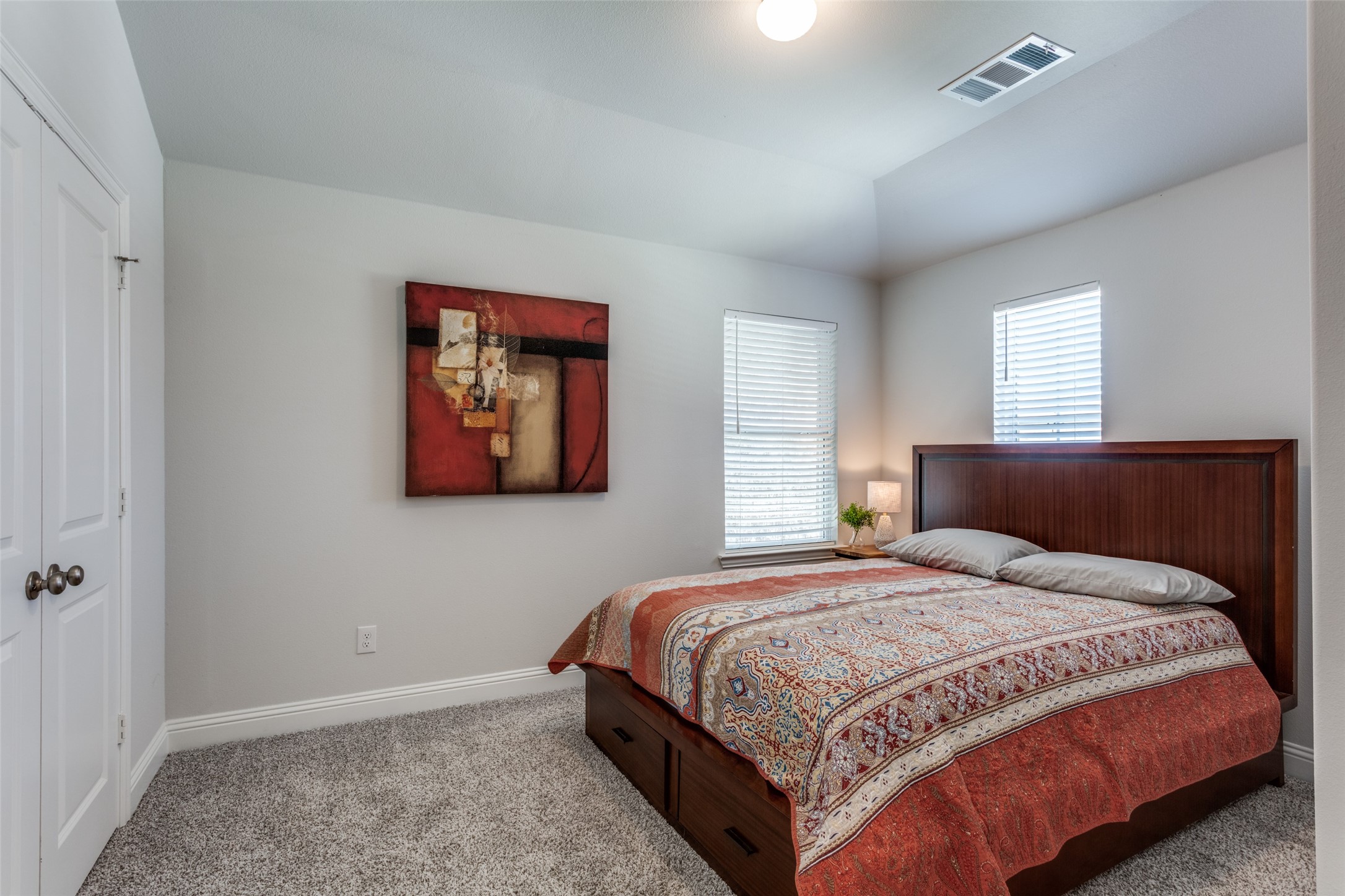 553 Hutchinson Lane Lewisville TX 75077