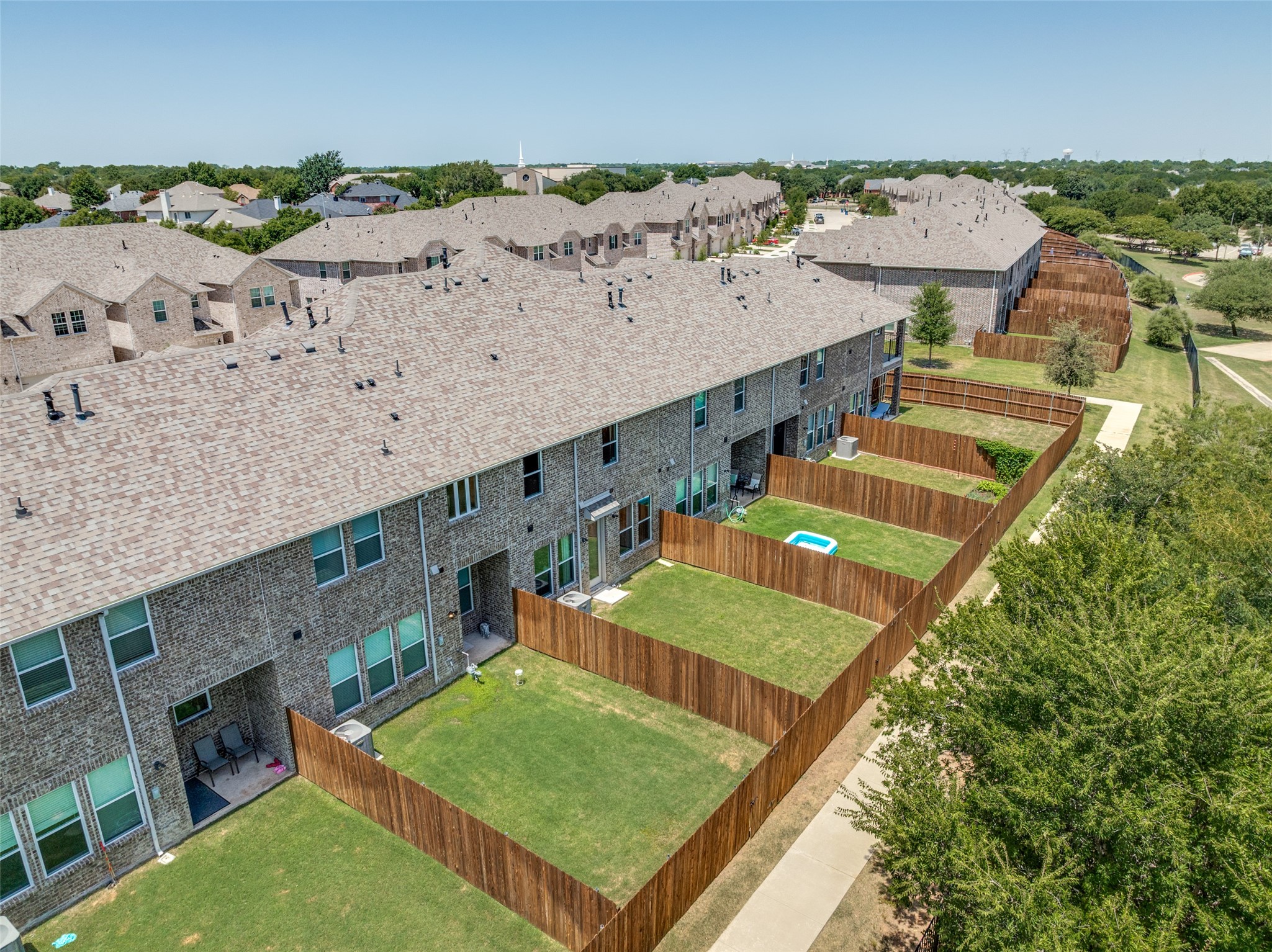 553 Hutchinson Lane Lewisville TX 75077