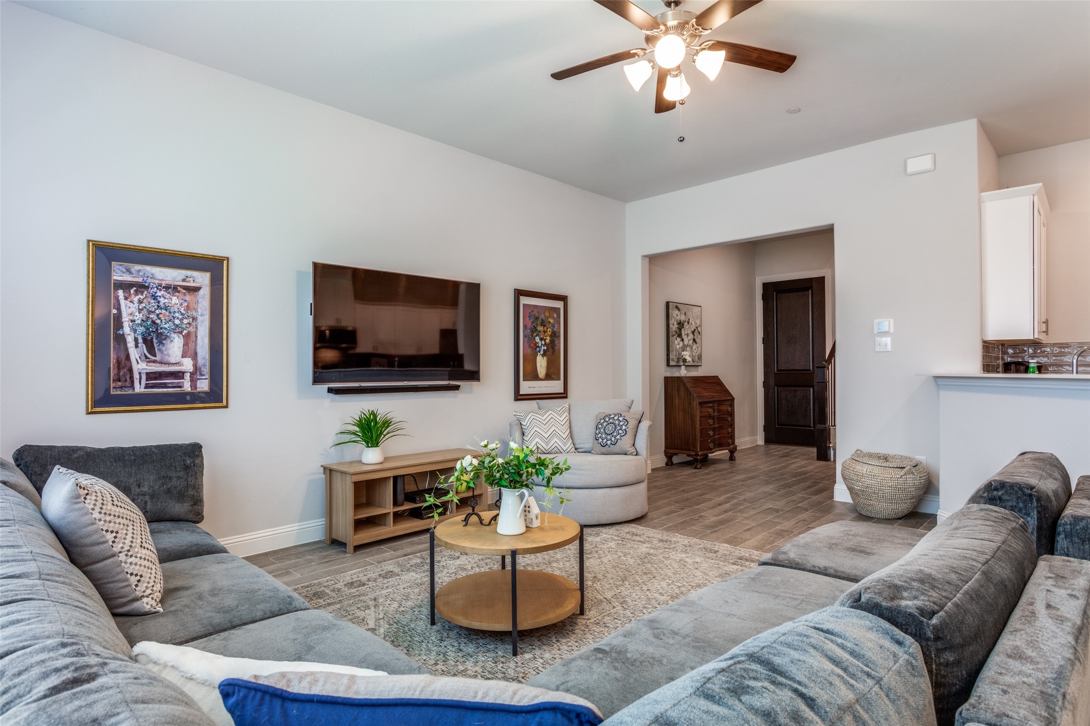 553 Hutchinson Lane Lewisville TX 75077