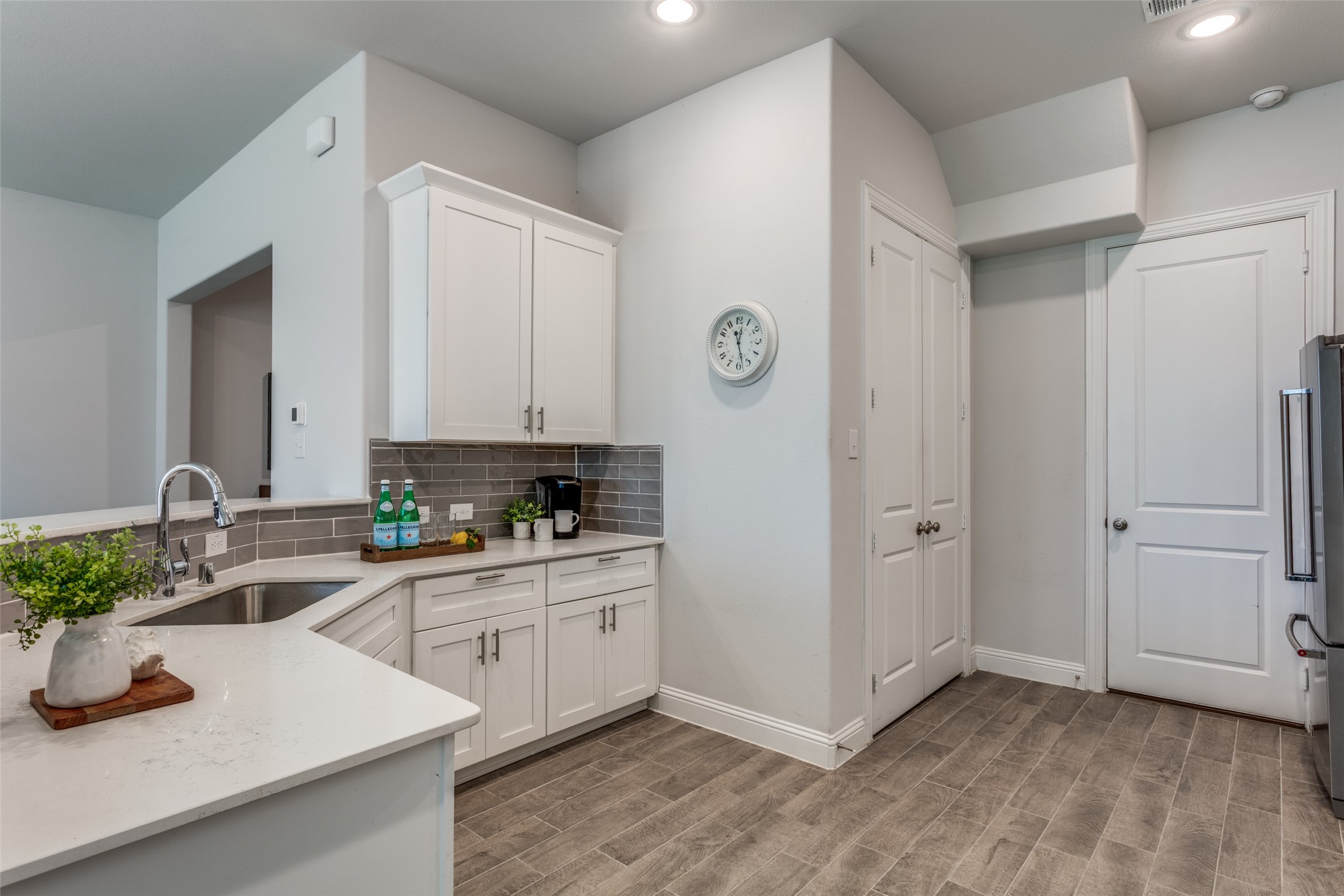 553 Hutchinson Lane Lewisville TX 75077