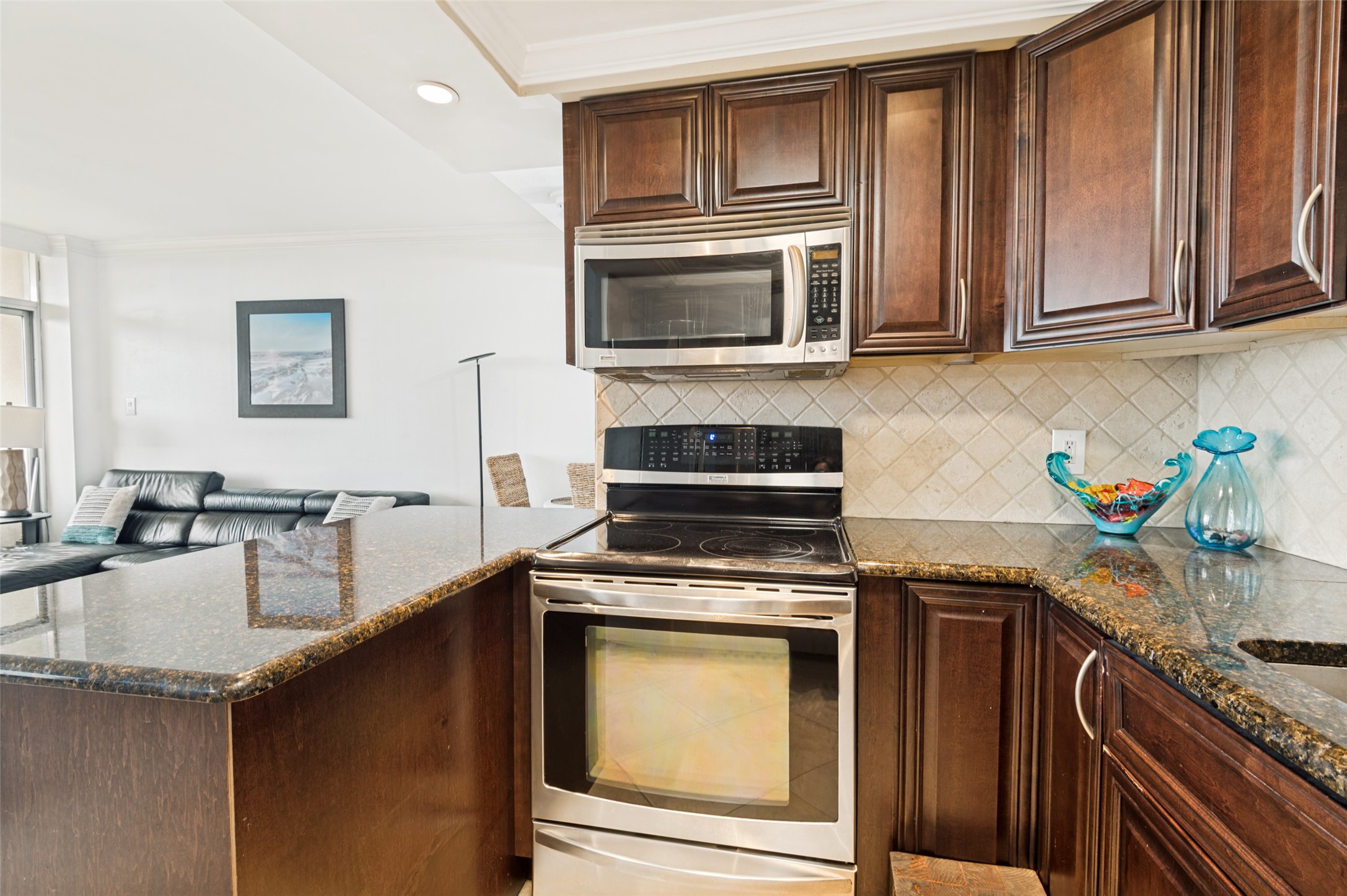 6211 W Northwest Highway Dallas TX 75225
