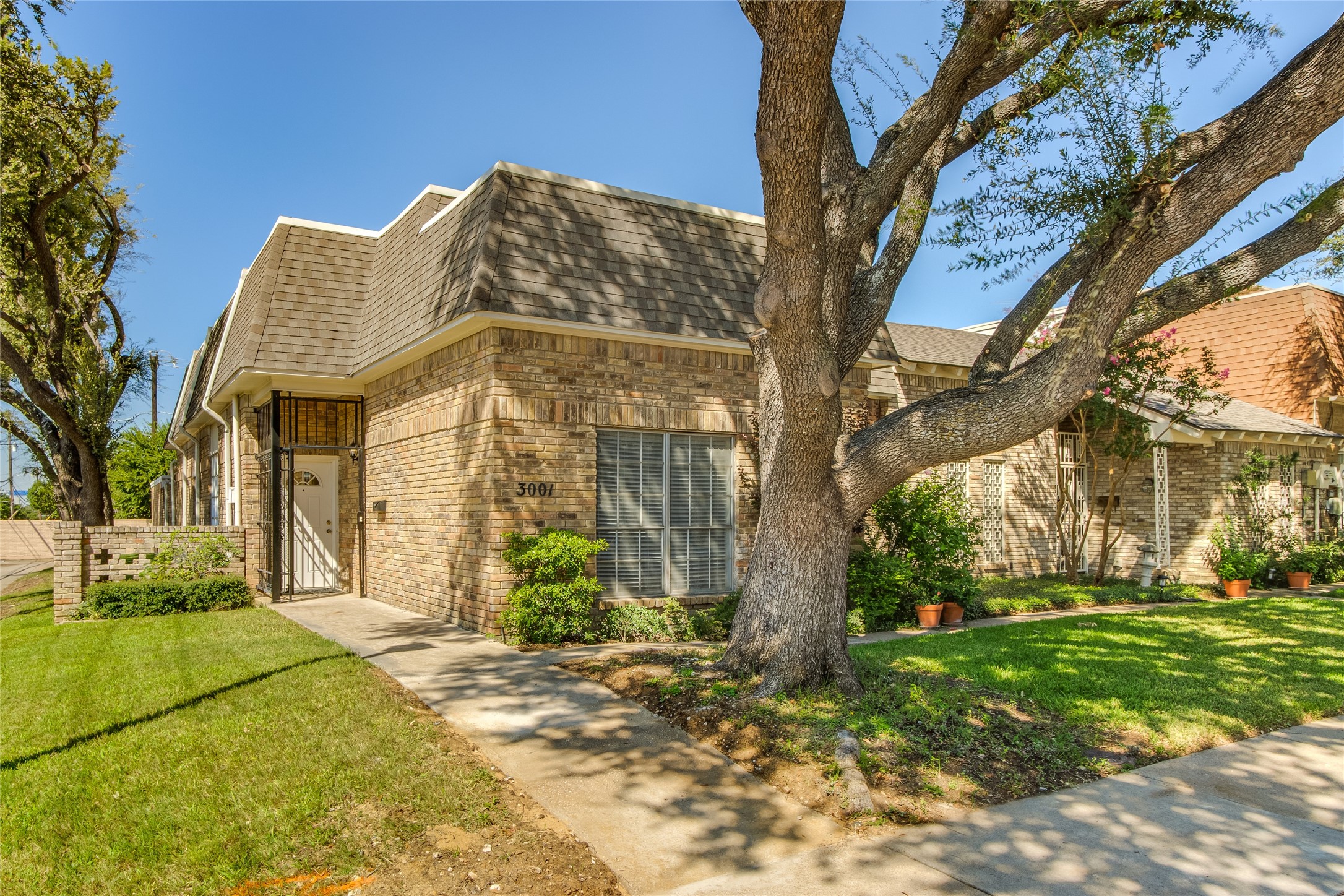 3001 Stonehenge Lane Carrollton TX 75006
