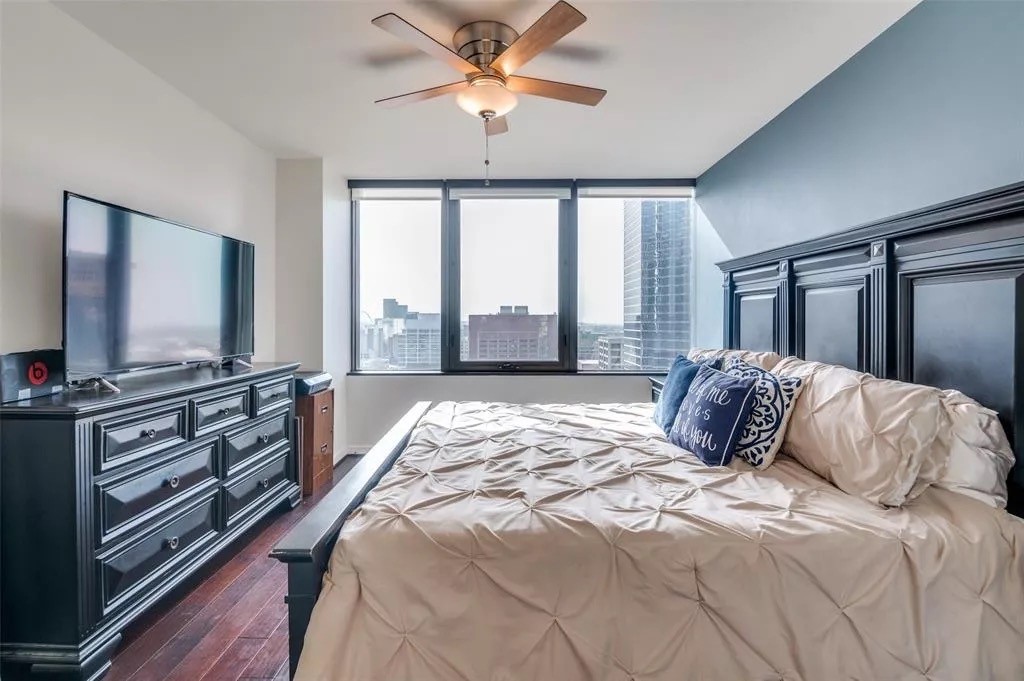 1200 Main Street Dallas TX 75202