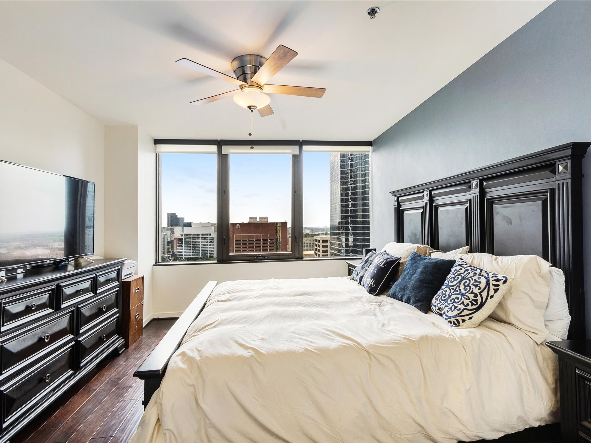 1200 Main Street Dallas TX 75202