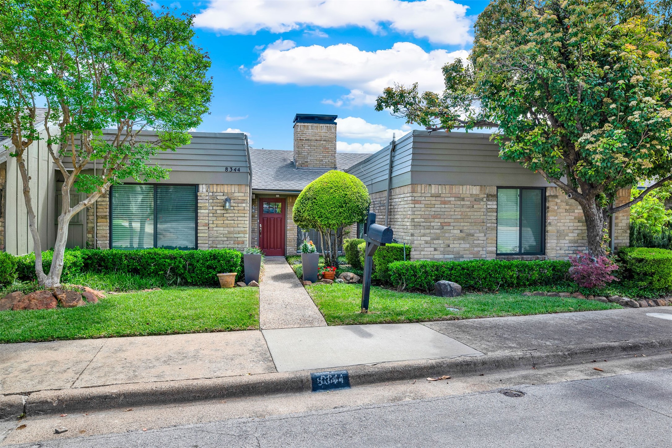 8344 Old Moss Road Dallas TX 75231