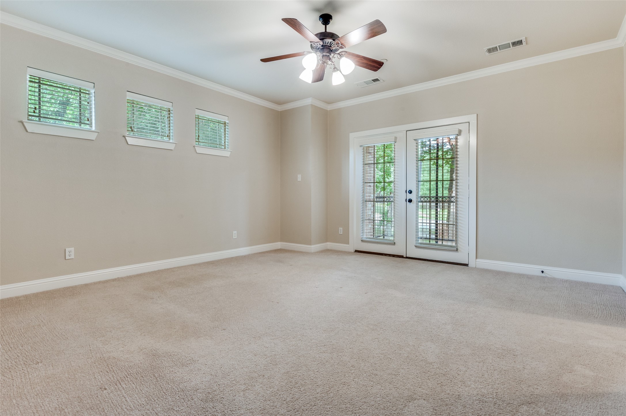 928 Brook Forest Lane Euless TX 76039